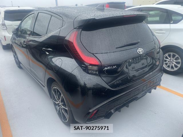 Toyota AQUA 2023-09 8011614-1