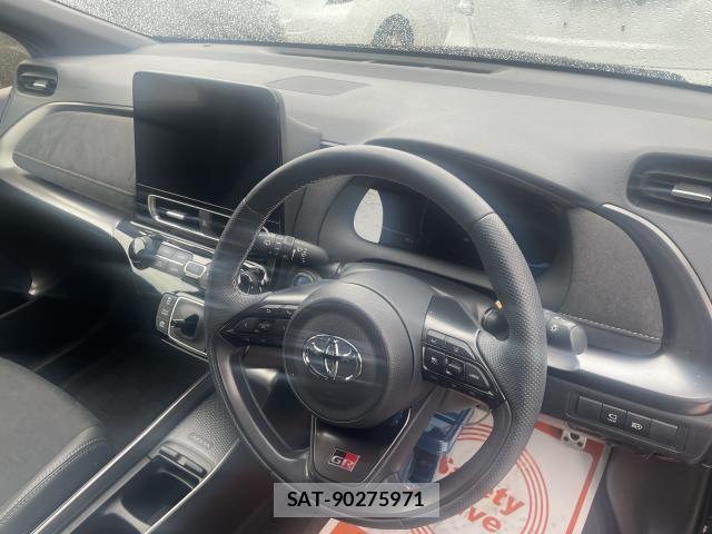 Toyota AQUA 2023-09 8011614-2