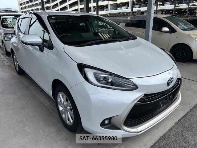 Toyota AQUA 2023-07 8011619-0