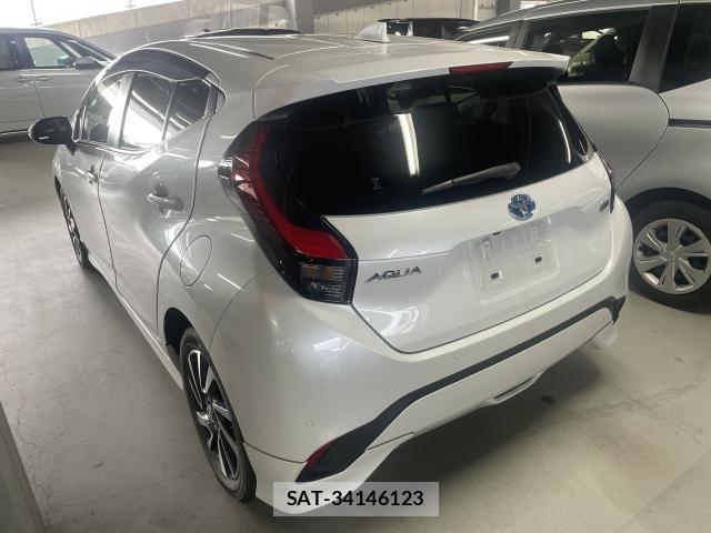 Toyota AQUA 2022-03 8011621-1