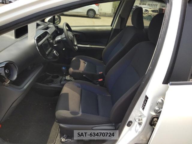 Toyota AQUA 2021-06 8012086-15