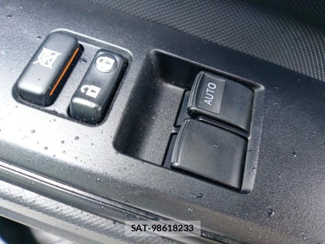 Toyota AQUA 2015-07 8012101-13