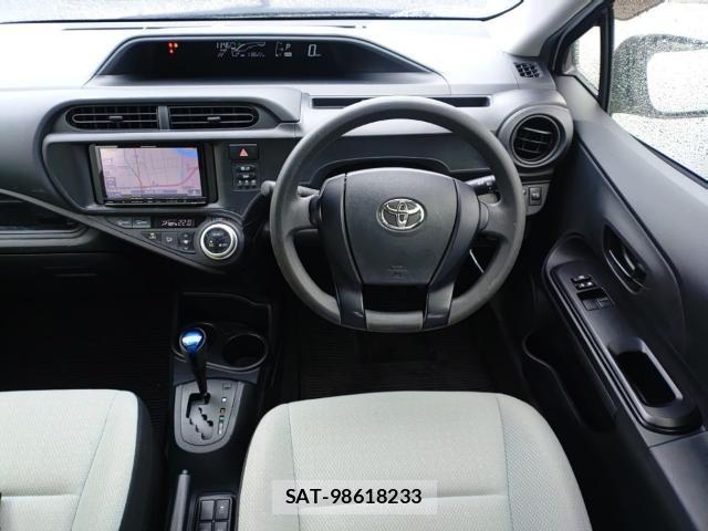 Toyota AQUA 2015-07 8012101-2