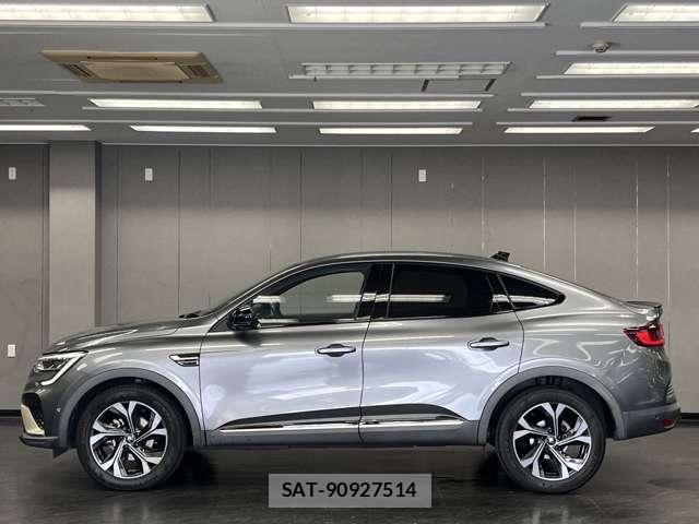 Renault Arkana 2023-06 8012618-9