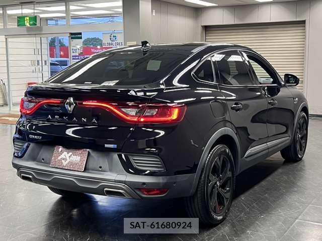 Renault Arkana 2022-05 8012623-18
