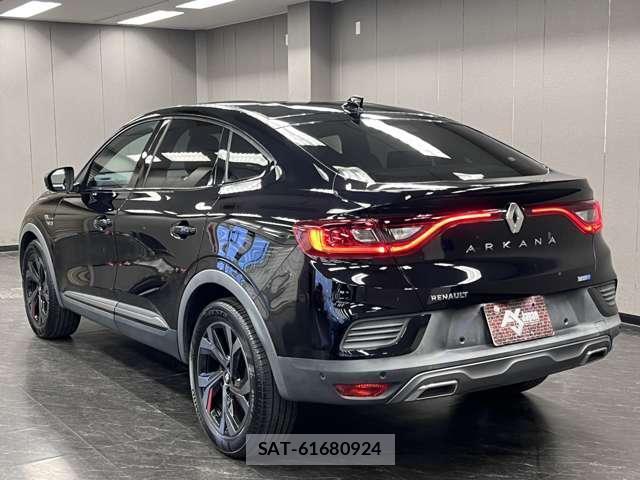 Renault Arkana 2022-05 8012623-19