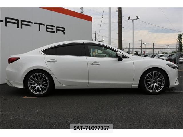 Mazda ATENZA 2015-11 8010804-8
