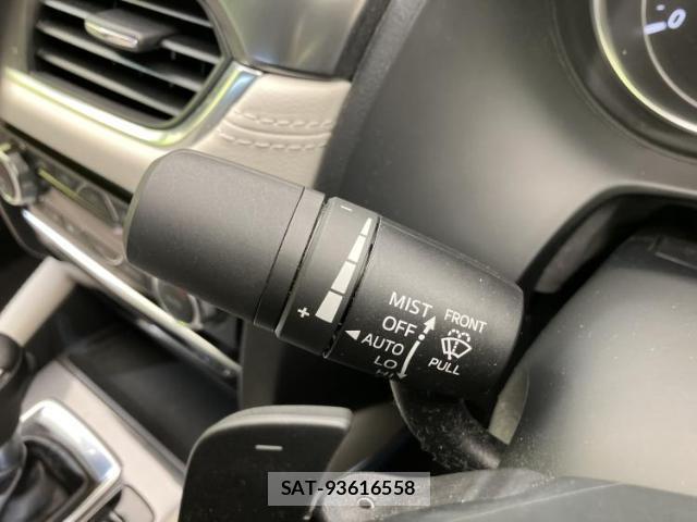 Mazda ATENZA 2015-09 8012167-17