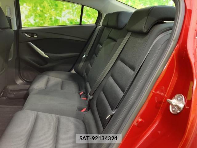 Mazda ATENZA 2017-03 8012268-6