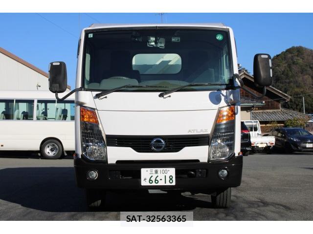 Nissan ATLAS 2015-02 8003152-1