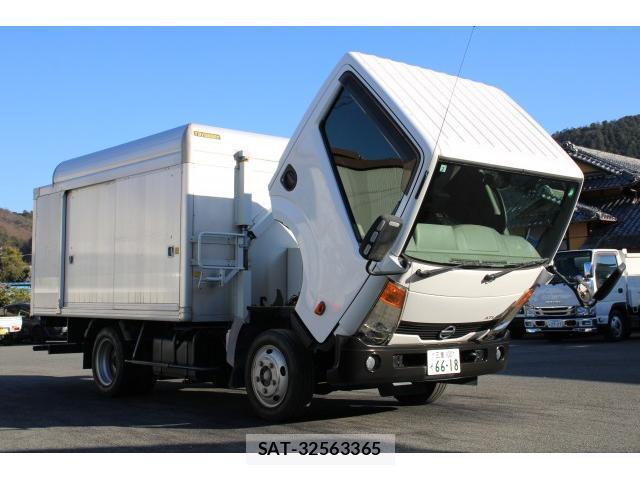 Nissan ATLAS 2015-02 8003152-11