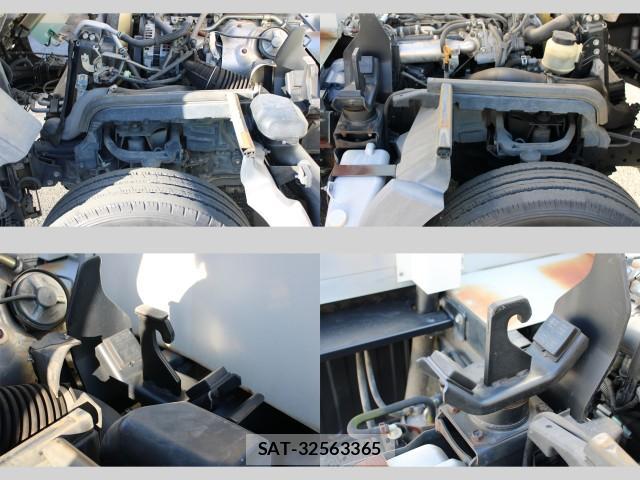 Nissan ATLAS 2015-02 8003152-13
