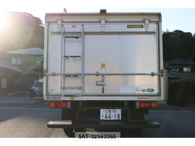Nissan ATLAS 2015-02 8003152-16
