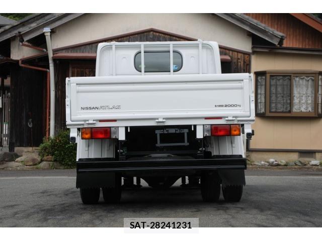 Nissan ATLAS 2015-06 8003170-4