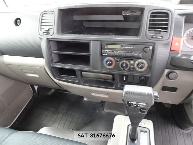 Nissan ATLAS 2013-06 8004129-17
