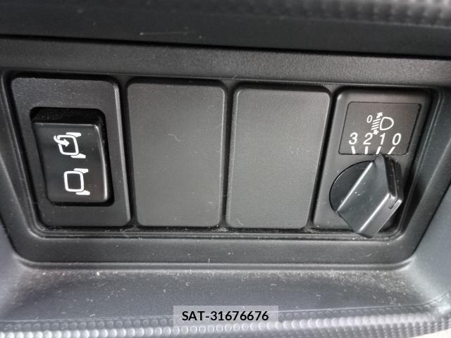 Nissan ATLAS 2013-06 8004129-4