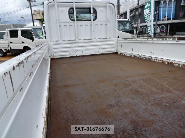 Nissan ATLAS 2013-06 8004129-6