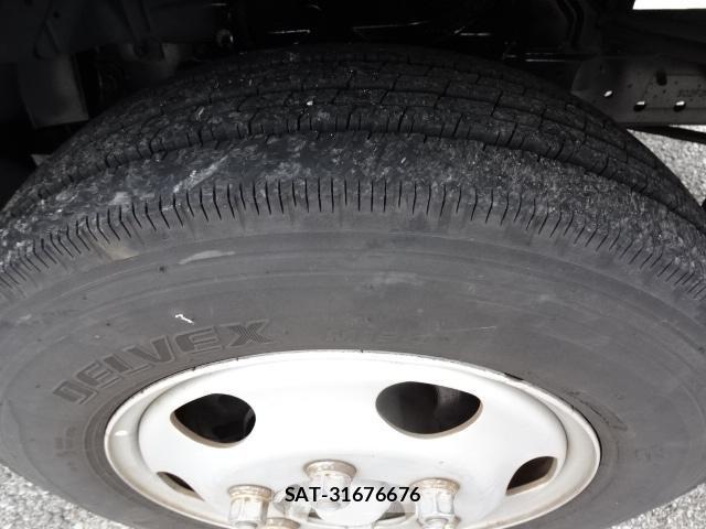 Nissan ATLAS 2013-06 8004129-8