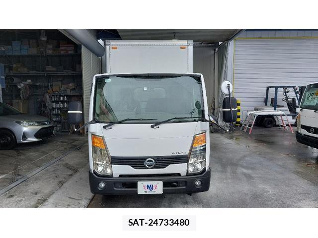 Nissan ATLAS 2015-02 8006293-11