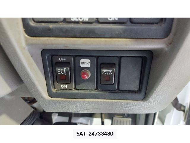 Nissan ATLAS 2015-02 8006293-16