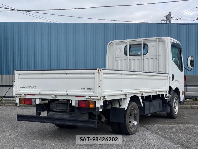 Nissan ATLAS 2013-06 8007115-1