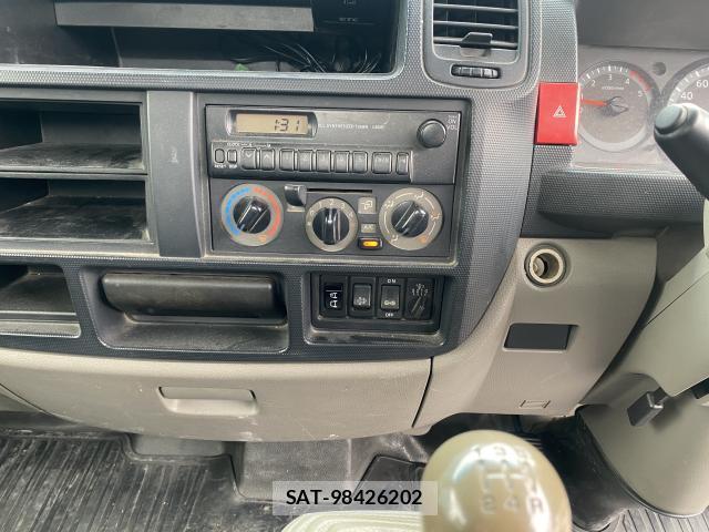 Nissan ATLAS 2013-06 8007115-12