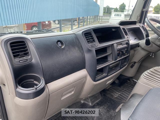 Nissan ATLAS 2013-06 8007115-14