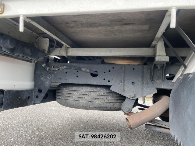 Nissan ATLAS 2013-06 8007115-15