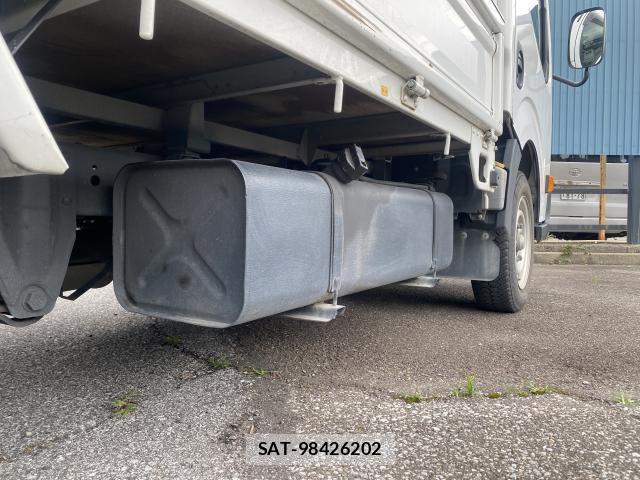 Nissan ATLAS 2013-06 8007115-16