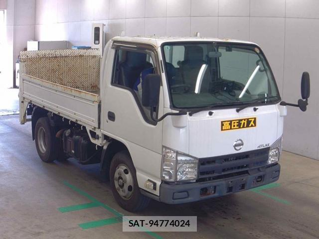 Nissan ATLAS 2011-05 8008865-0