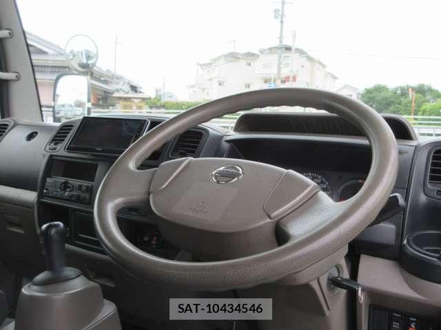 Nissan ATLAS 2015-02 8009797-17