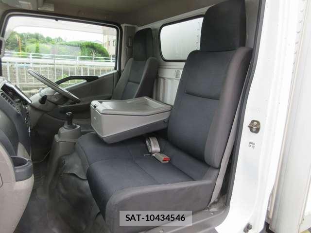 Nissan ATLAS 2015-02 8009797-6