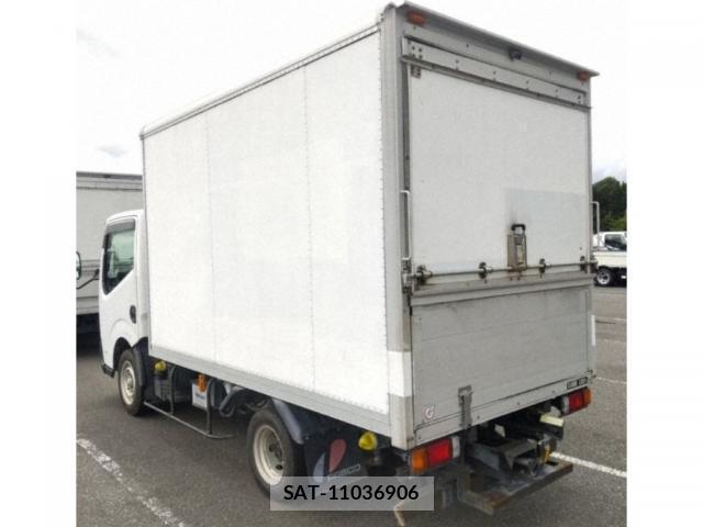 Nissan ATLAS 2010-03 8010560-1
