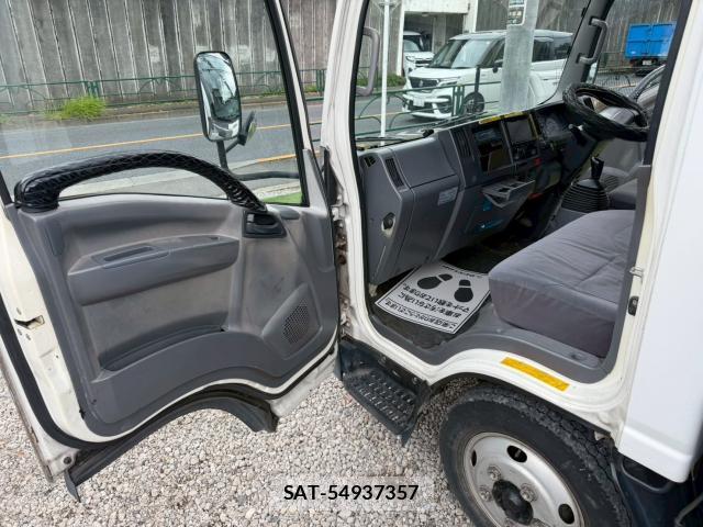 Nissan ATLAS 2012-03 8011505-5