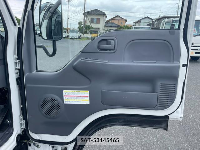 Nissan ATLAS 2021-03 8011956-17