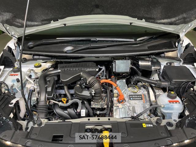 Nissan AURA 2025-01 8003420-17