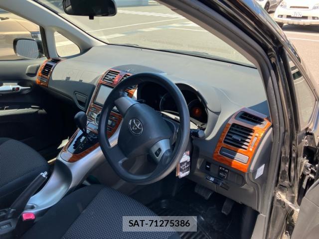 Toyota AURIS 2010-07 8009430-8