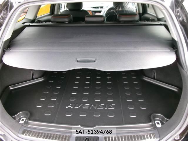 Toyota AVENSIS 2016-09 8009138-13
