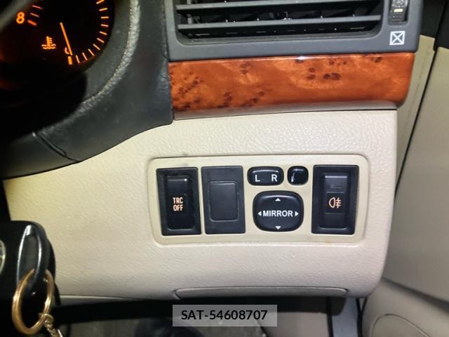 Toyota AVENSIS 2006-08 8010935-19