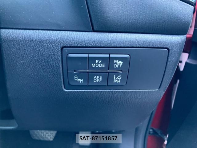 Mazda AXELA HYBRID 2016-02 8009373-14
