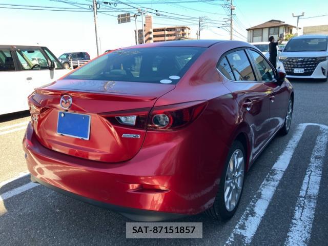 Mazda AXELA HYBRID 2016-02 8009373-2