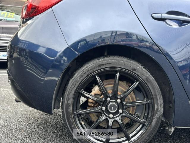 Mazda AXELA SPORT 2014-01 8008743-11