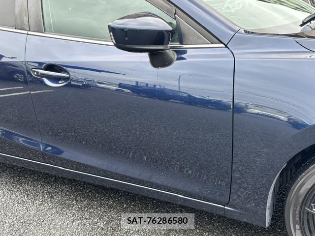 Mazda AXELA SPORT 2014-01 8008743-9