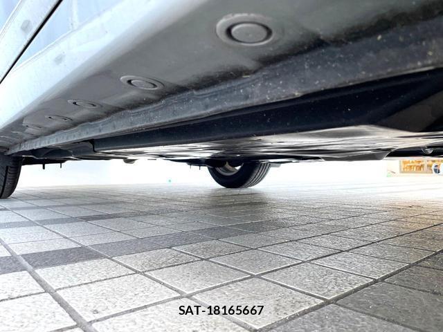 Mazda AXELA SPORT 2018-08 8009916-18