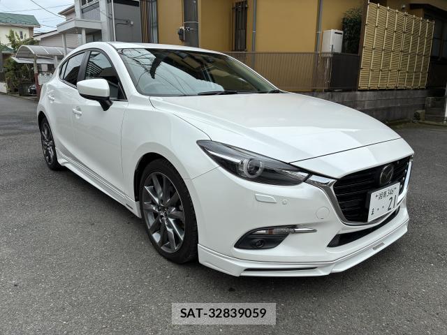 Mazda AXELA SPORT 2018-06 8012468-0