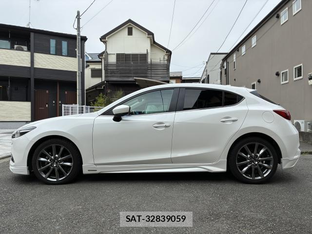Mazda AXELA SPORT 2018-06 8012468-10