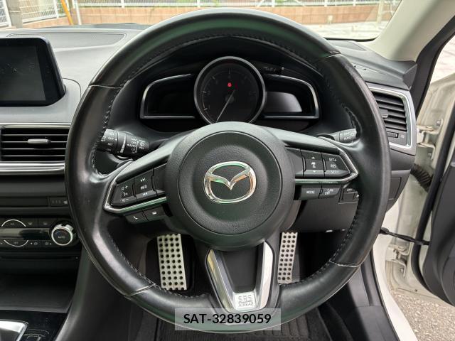 Mazda AXELA SPORT 2018-06 8012468-16