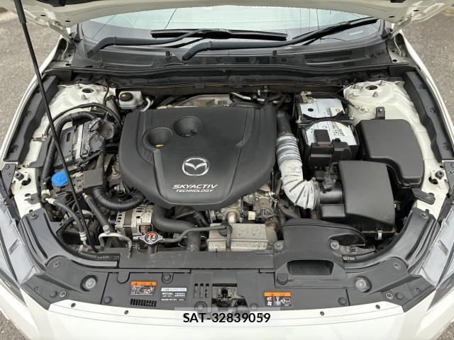 Mazda AXELA SPORT 2018-06 8012468-7