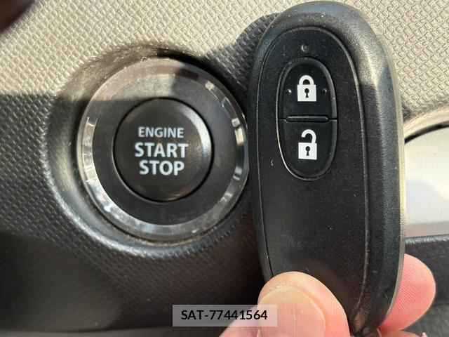 Mazda AZ-WAGON 2013-01 8011516-17