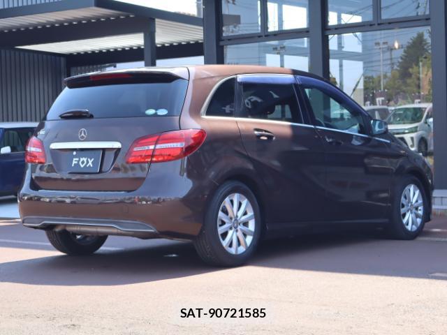 Mercedes Benz B-CLASS 2016-11 8003080-1